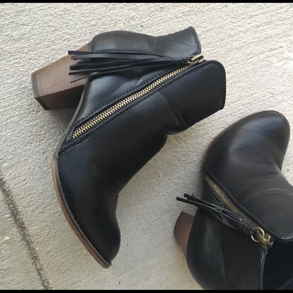 Nine west black booties- Box included.size8